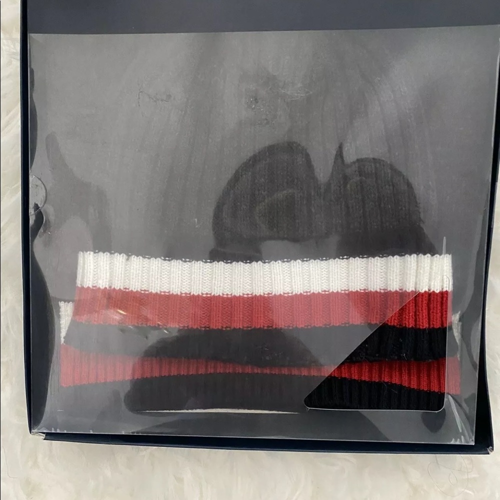 Tommy Hilfiger scarf set